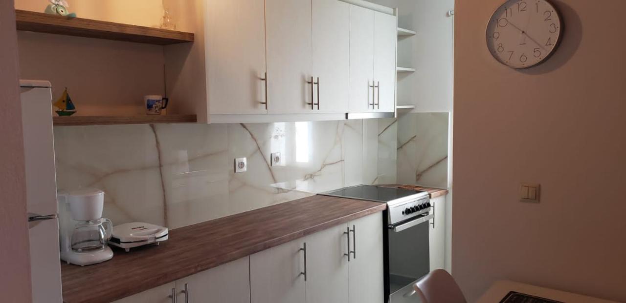 Michalis, 2-Bedroom Apartment In Saranda Dış mekan fotoğraf
